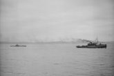 Το HMS Stubborn ενώ ρυμουλκείται στο Γκρίνοκ.