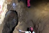 Υπέροχες διαδρομές στο σπήλαιο της Σελινίτσας που μένουν αξέχαστες στον επισκέπτη.