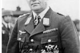 Στρατηγός της Luftwaffe Kurt Student (1890-1978). Συνέλαβε την ιδέα της δημιουργίας τμημάτων αλεξιπτωτιστών και την κατασκευή ανεμοπλάνων τύπου DFS 230. Ηταν ο ιθύνων νους της αεροπορικής επίθεσης για την κατάληψη της Κρήτης (Operation Mercury) και υπεύθυνος για χιλιάδες νεκρούς. 